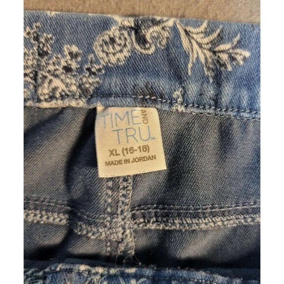 Time & Tru Womens Size XL (16-18) High Rise Denim Style Pull On Floral Jeggings - Picture 3 of 11